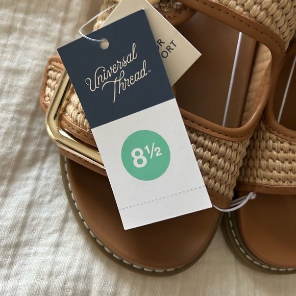 Universal Thread sandals - Picture 2 of 3